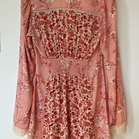 Free People Floral bell sleeve tunic size small, NWT - Picture 7 of 8